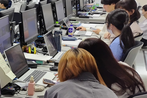 プログラマー学生🌈のバイト💪事情✨