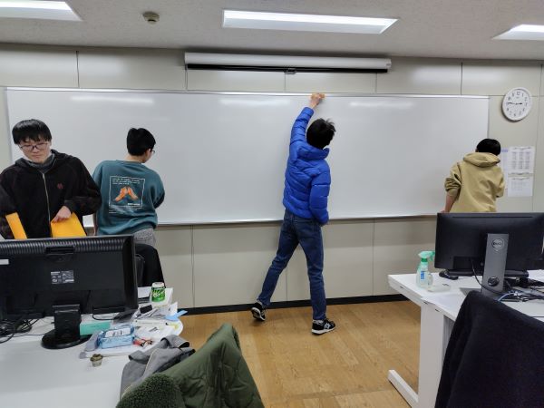 🏫教室に感謝を込めて大掃除🧹✨